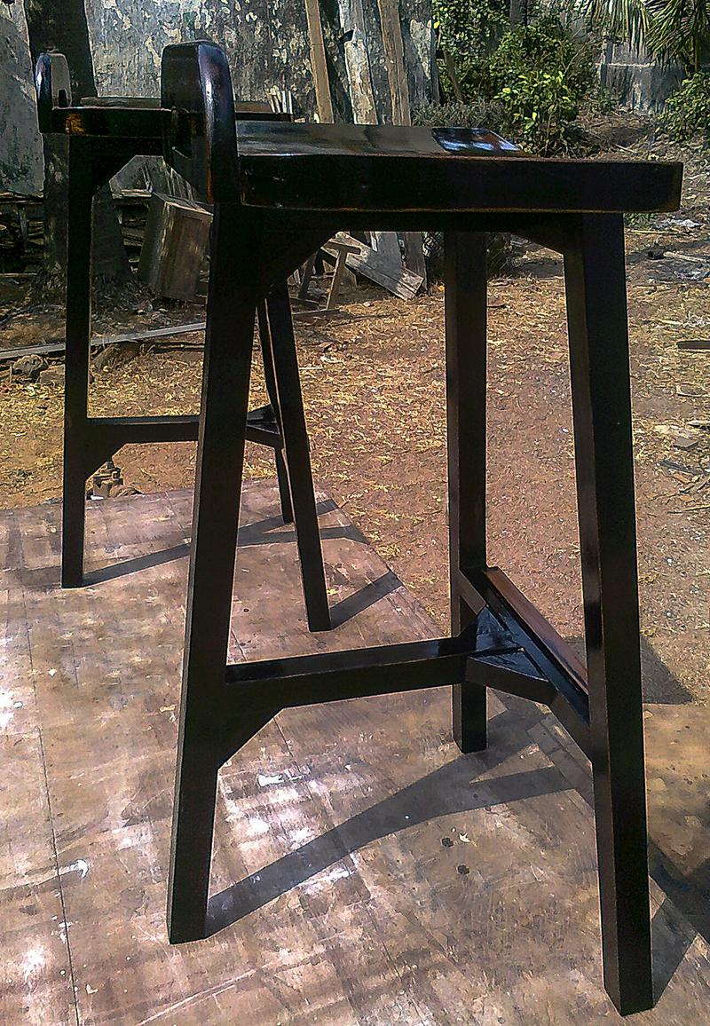 DT1-Bar-Stool