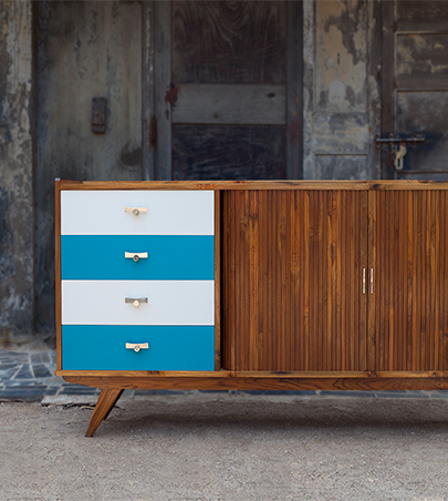 TLT1 Credenza